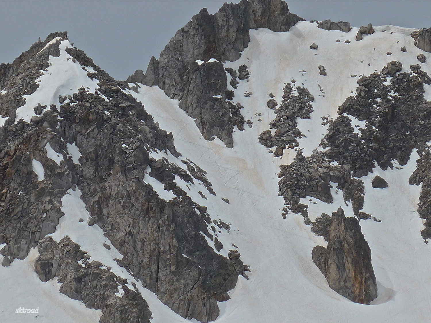Au Zoom, mes derniers mètres de montée à Margiole dans une neige trop ramollie.