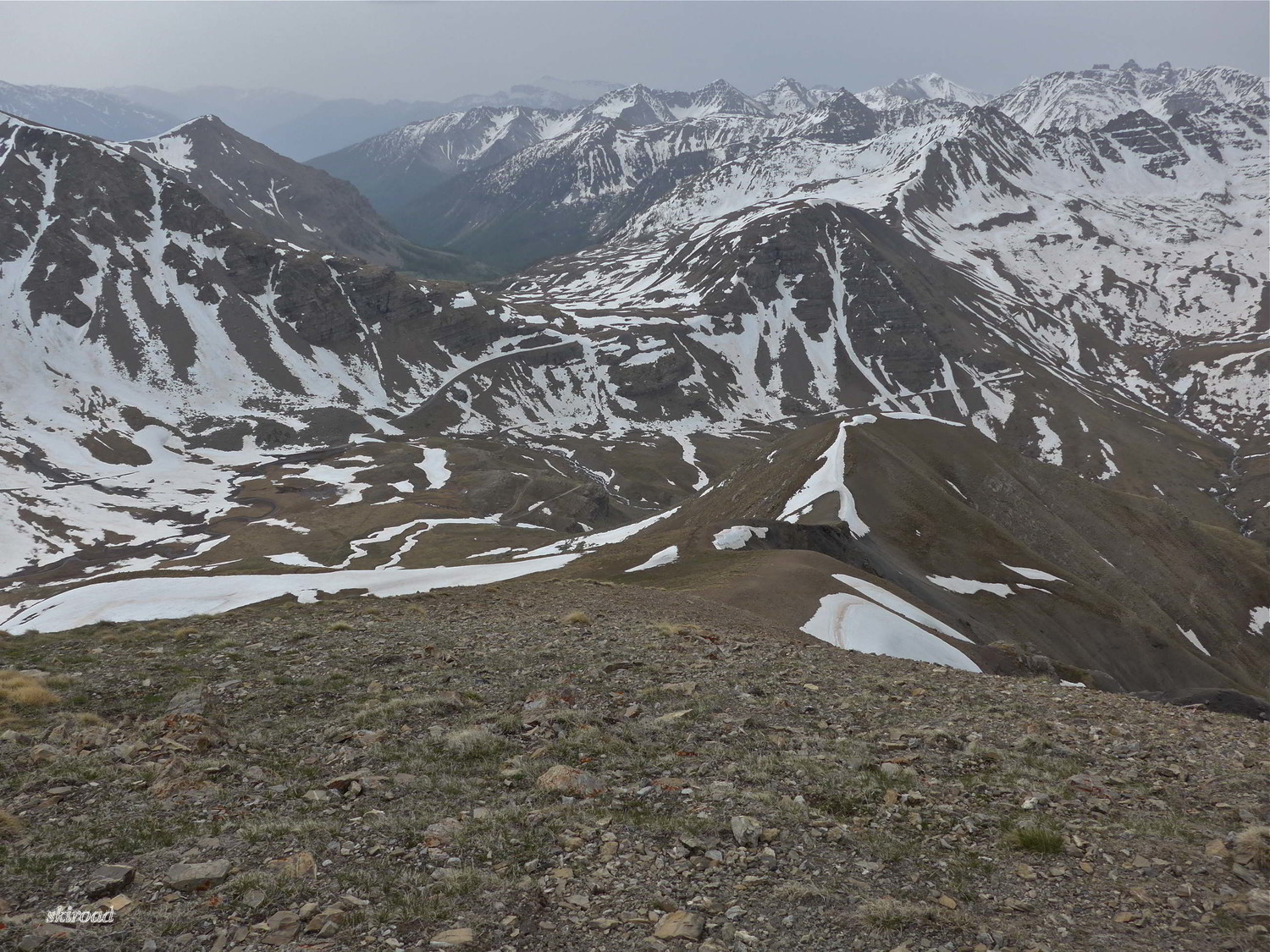 Cime E du Caïre Brun vue sur le col de la Moutière.