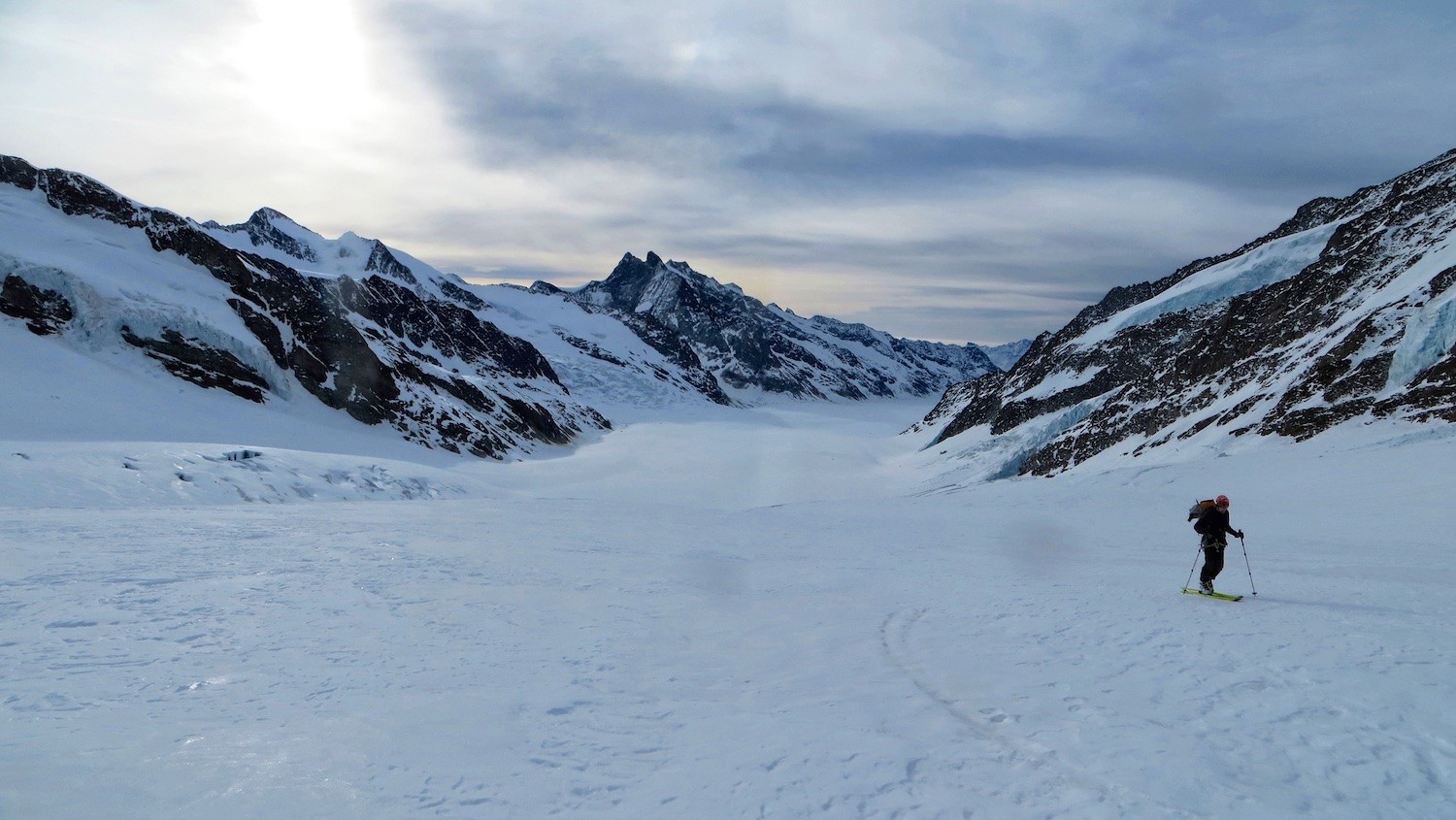 En remontant le Junfraufirn