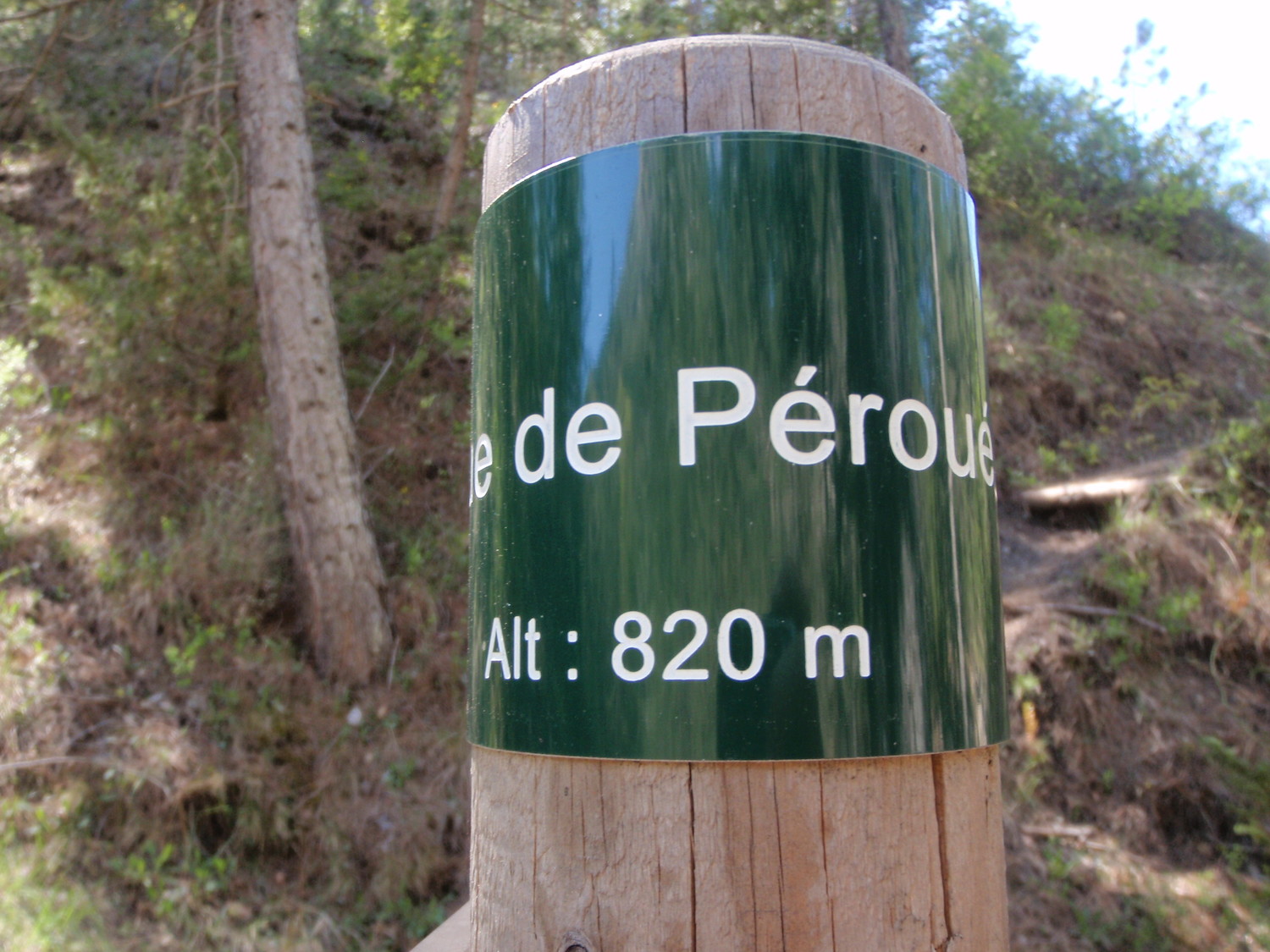 clue de Péroué