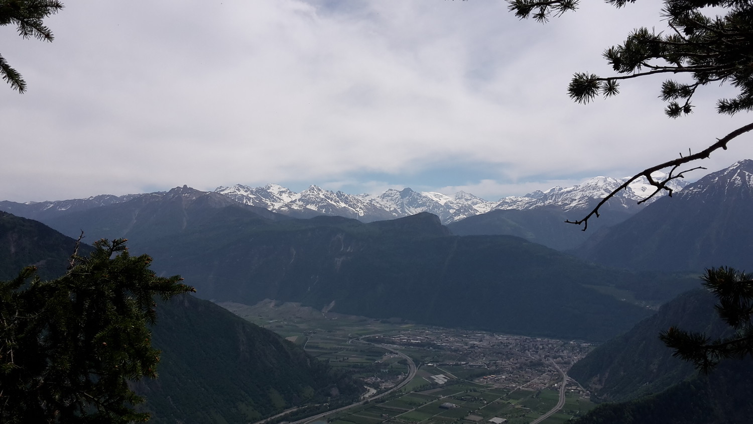 Vallee du Rhone depuis la voie