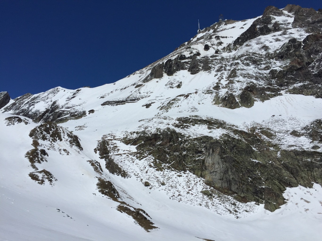 En remontant au pic du tourmalet