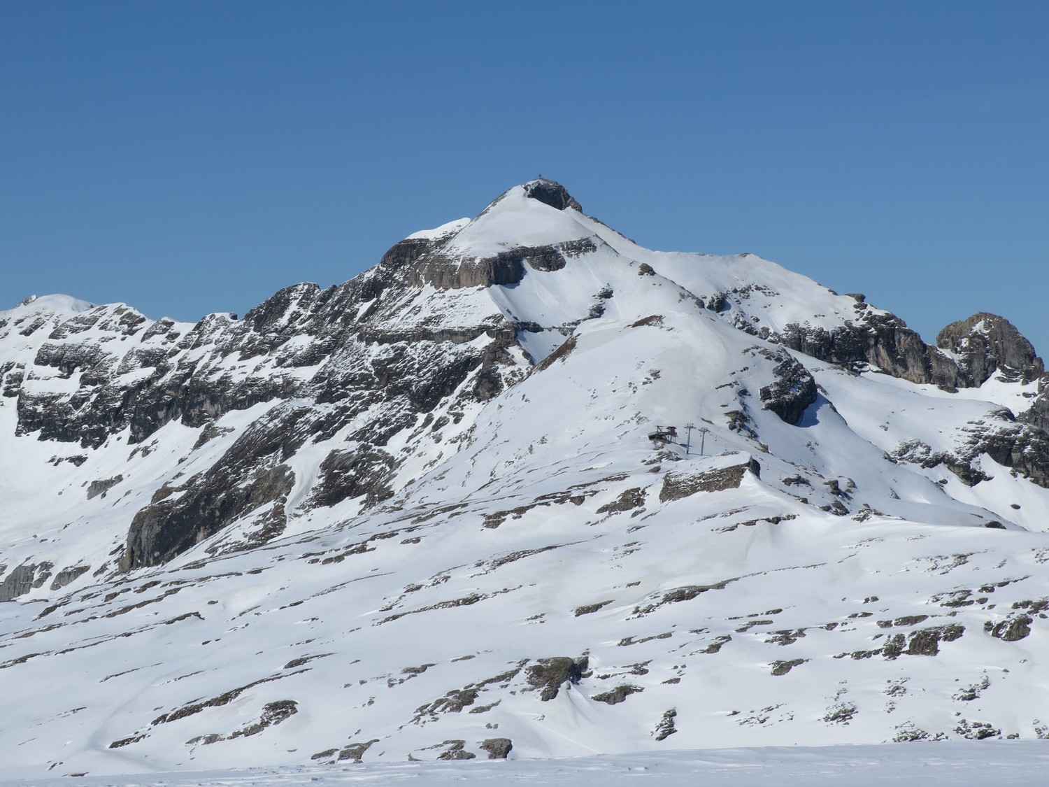 conditions Coloney (des zones "jaunes" dégarnies de neige fraiche)
