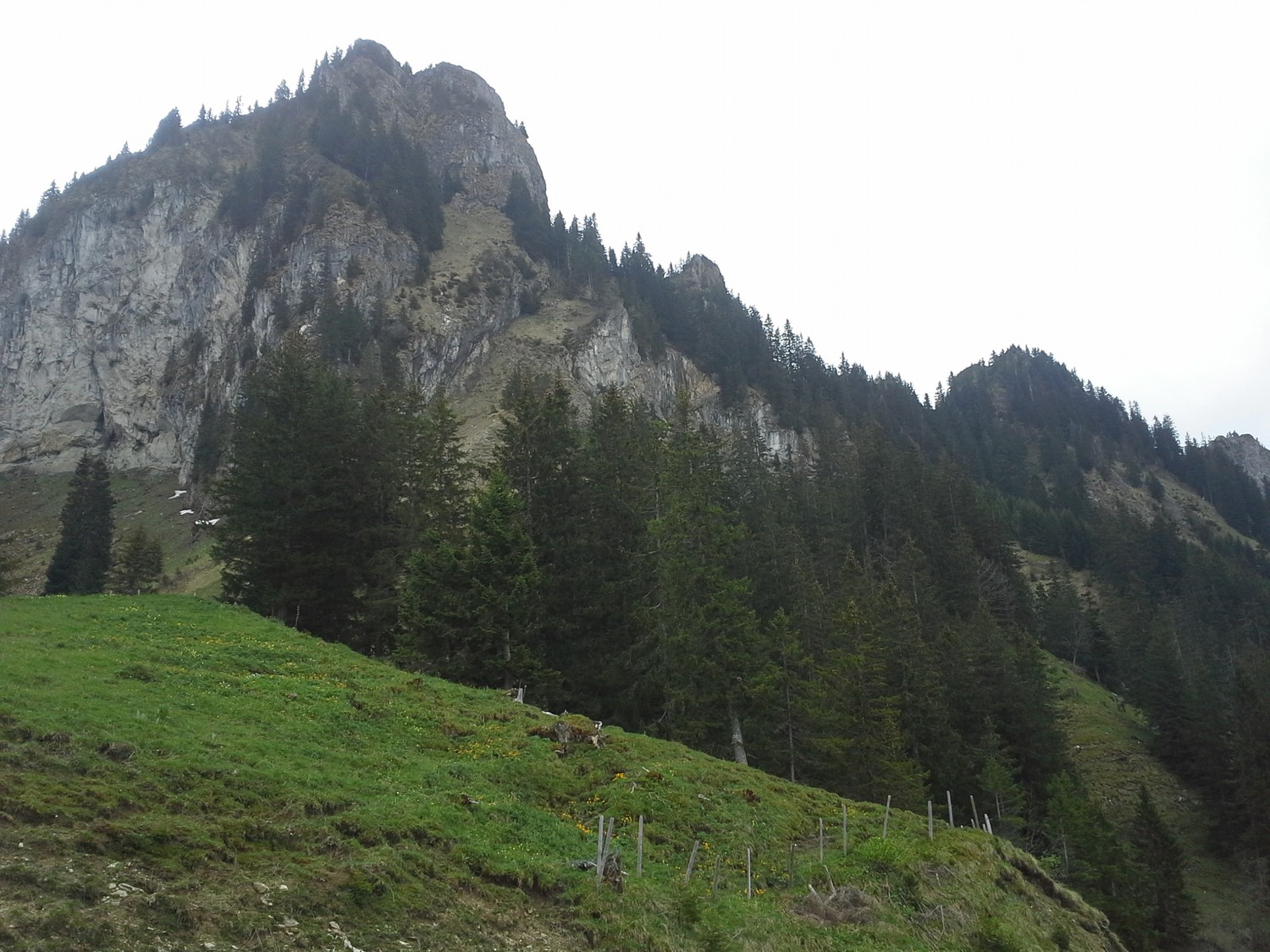 Dent de Vounetse, ciel un peu gris...