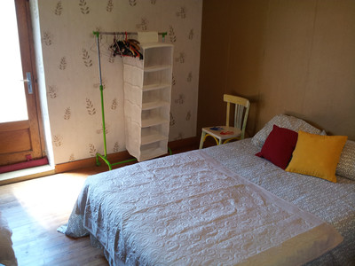 Chambre avec lit double