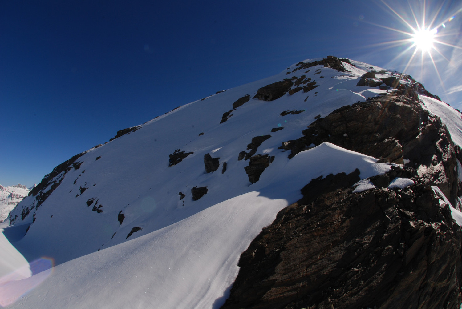 dal Colle delle Disgrazire 3226m il ripido pendio nevoso da salire