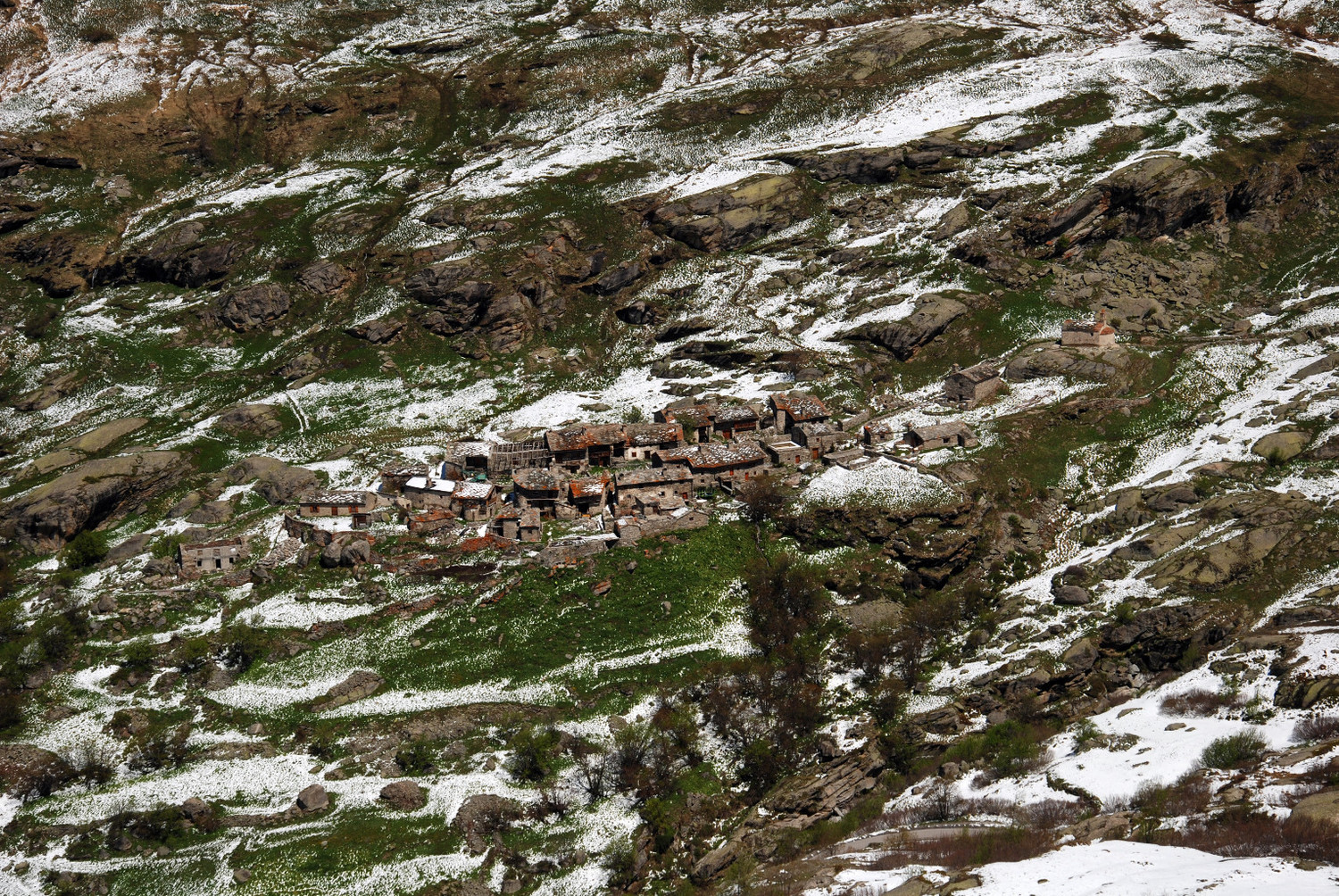 Ilk rustici del paesino di l'Ecot 2040m circa