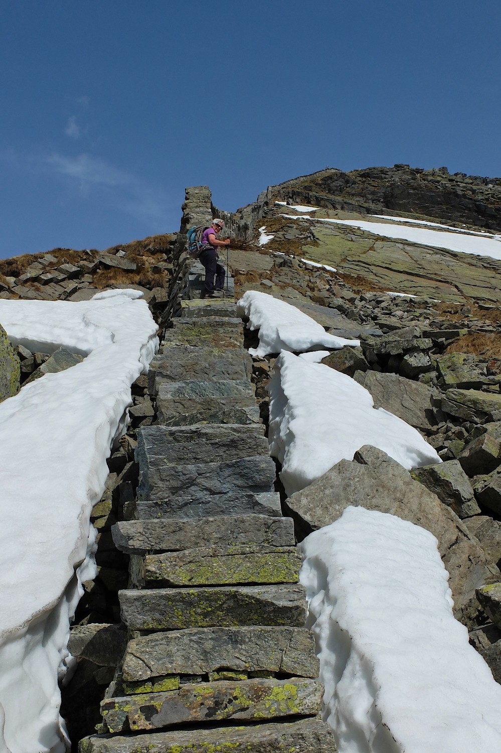 Muraille de protection...de 300 m.