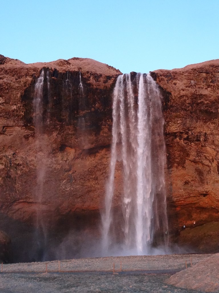 Seljalandfoss, pas loin.