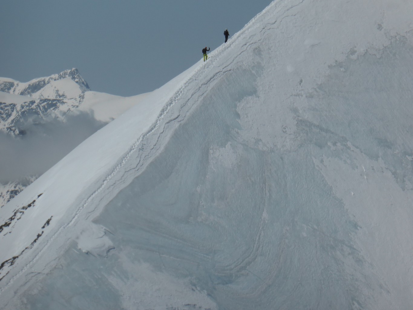 Impressionnante l'arête menant au sommet W ainsi grossie...