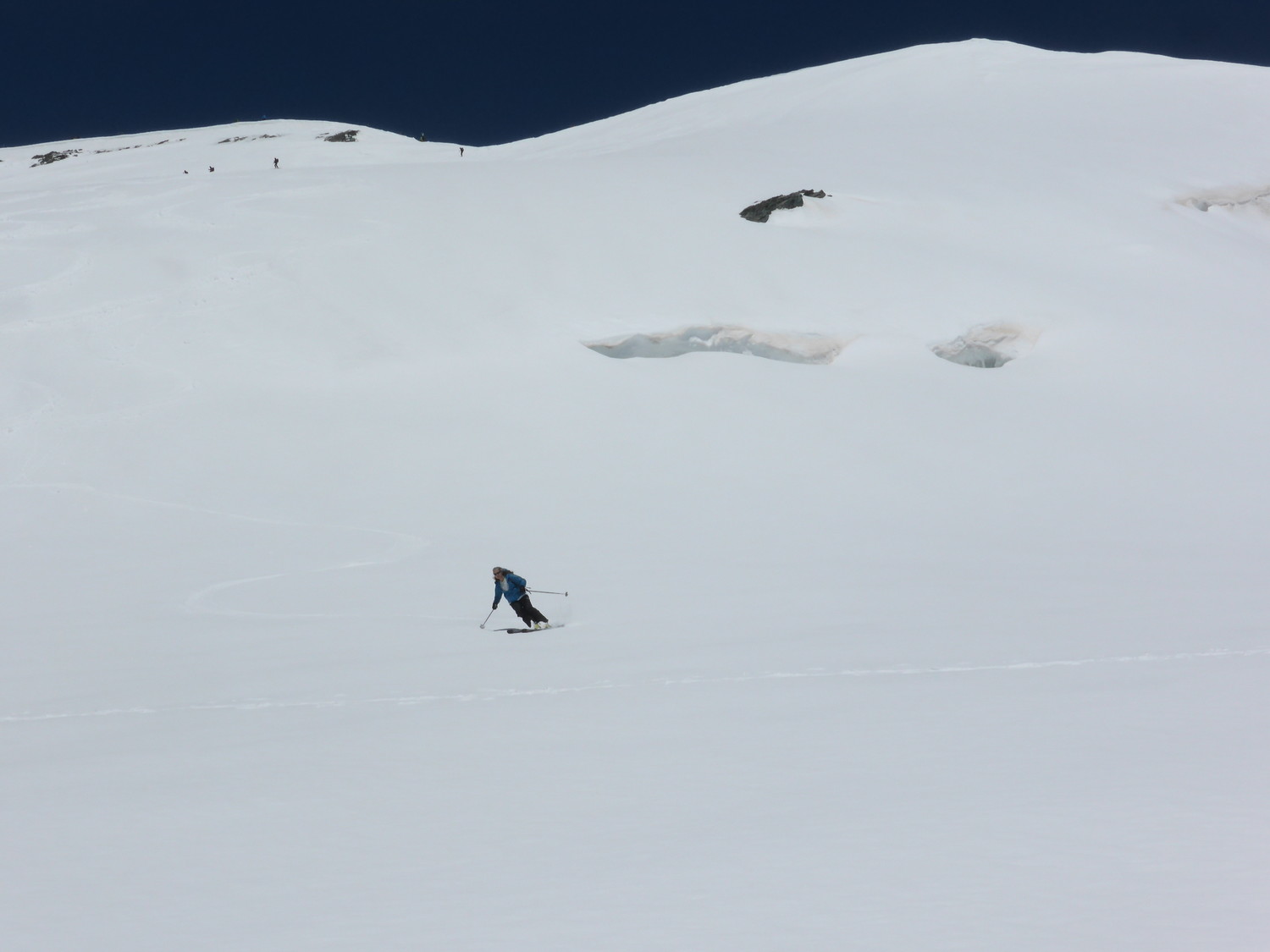 Excellente neige au bas du versant normal