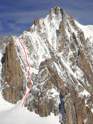 La face E des Aiguillettes du Tacul avec l'accès par le couloir S des Carabiniers. La face E des Aiguillettes du Tacul avec l'accès par le couloir S des Carabiniers.