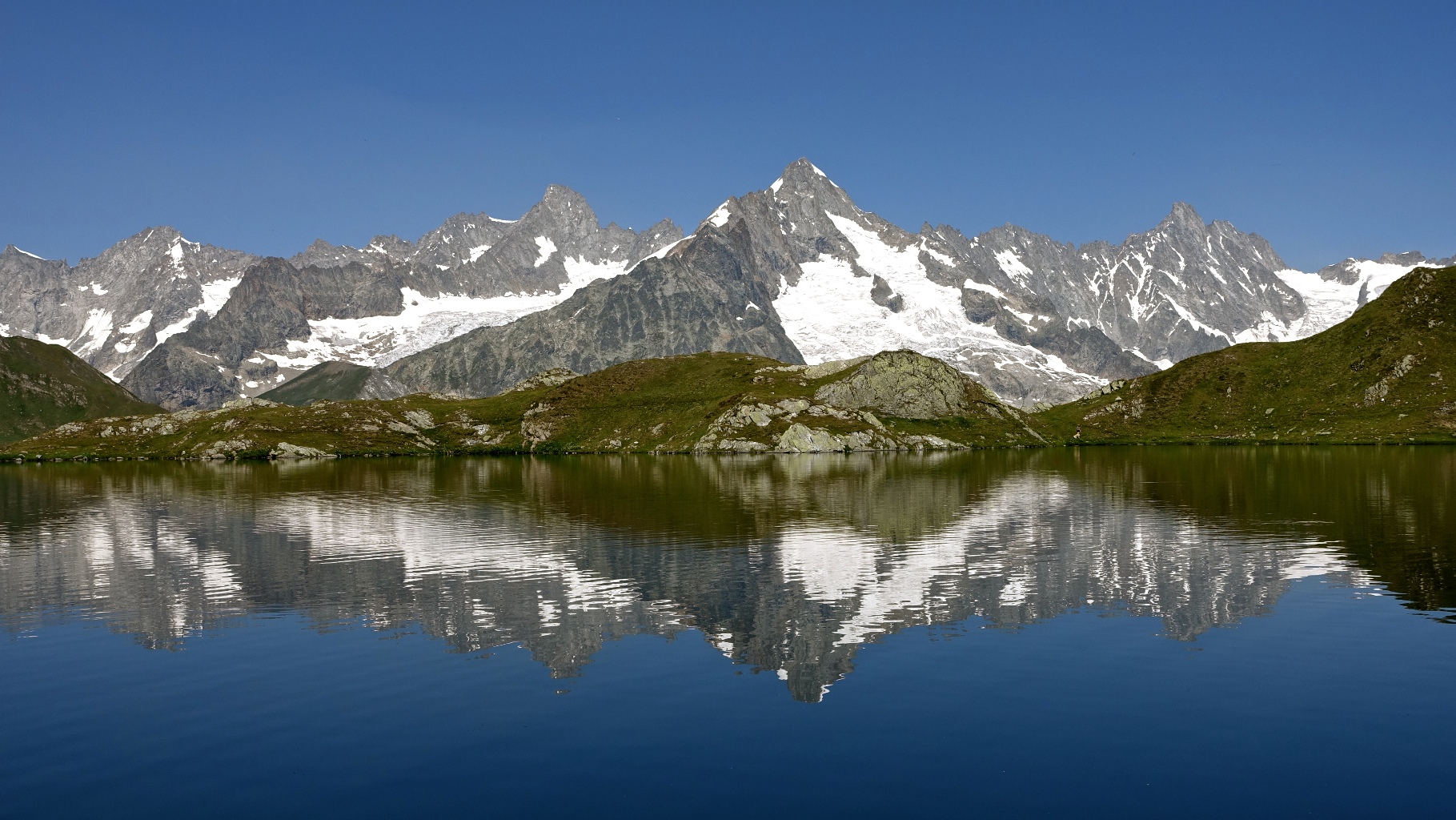 D'un val Ferret à l'autre Ferret par les lacs de Fenêtre