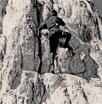 ouverture 1ère voie Johnny Tièche / M. M. Demont, en 1958 ouverture 1ère voie Johnny Tièche / M. M. Demont, en 1958