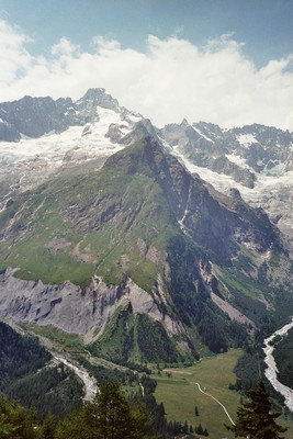 La Maya, devant le Dolent, depuis l'alpage de la Fouly