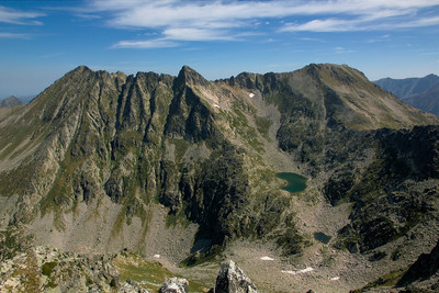 Pic d'Esquine d'Ase, pic de Nabre, pic de l'Étang Faury depuis le pic de Madides Pic d'Esquine d'Ase, pic de Nabre, pic de l'Étang Faury depuis le pic de Madides