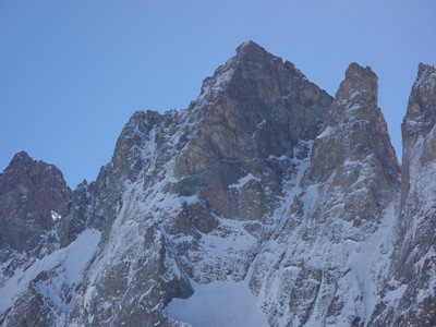 Face Nord-Ouest du Pic Sans Nom depuis le fond du Glacier noir (printemps 2015, BV)