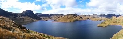 Parcacocha, un des lacs nombreux remarquables de Coca Cayambe Parcacocha, un des lacs nombreux remarquables de Coca Cayambe