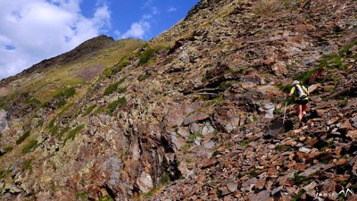 La vire d'accès au cirque S