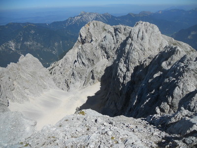 Vue vers l'E depuis le sommet du Dovški križ Vue vers l'E depuis le sommet du Dovški križ
