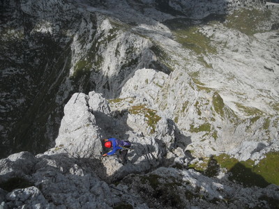 En route le long de l'arête N du Picco Carnizza