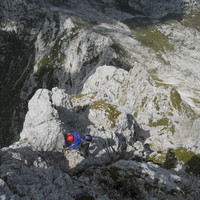 En route le long de l'arête N du Picco Carnizza