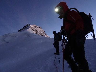 Approche nocturne et physique en direction du Condoriri (Bolivie)