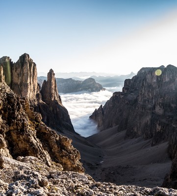 Mer de nuage à proximité du Rifugio Boé  [Trek Alta via n°2, Massif des Dolomites, Italie] Adrien Cartier Photographie