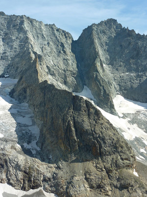 Arête N de l'antécime W du Plaret (Les Pavés de l'Enfer) Arête N de l'antécime W du Plaret (Les Pavés de l'Enfer)