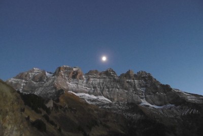 Dents du midi. Lever de lune
