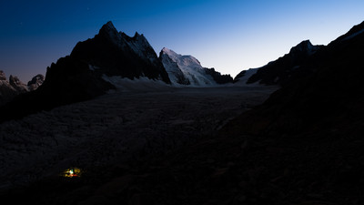 La belle étoile du glacier blanc ...