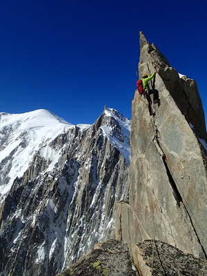 Pointe Carmen - Aiguilles du Diable - "La montagne, c'est pointu !"