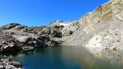 Lac de la Persévérance et Tête sur les Lacs à gauche Lac de la Persévérance et Tête sur les Lacs à gauche