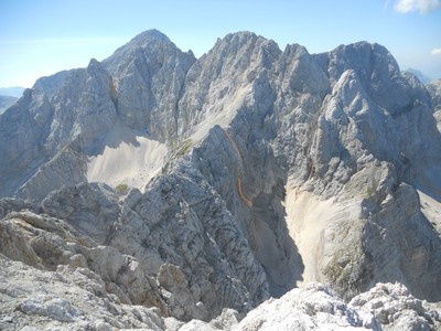 Vue vers l'W depuis le sommet du Dovški Križ - emplacement de la voie Megakamin
