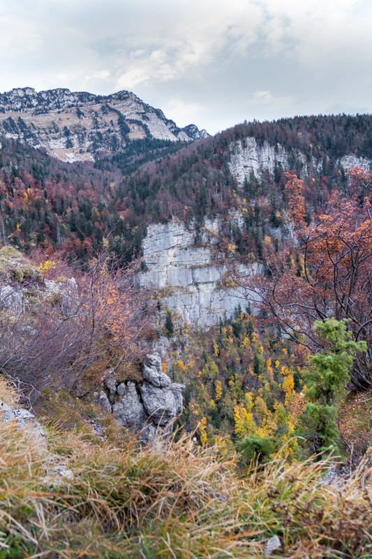 Rochers du Lorzier, vu depuis le Belvédère après la pas de la Miséricorde