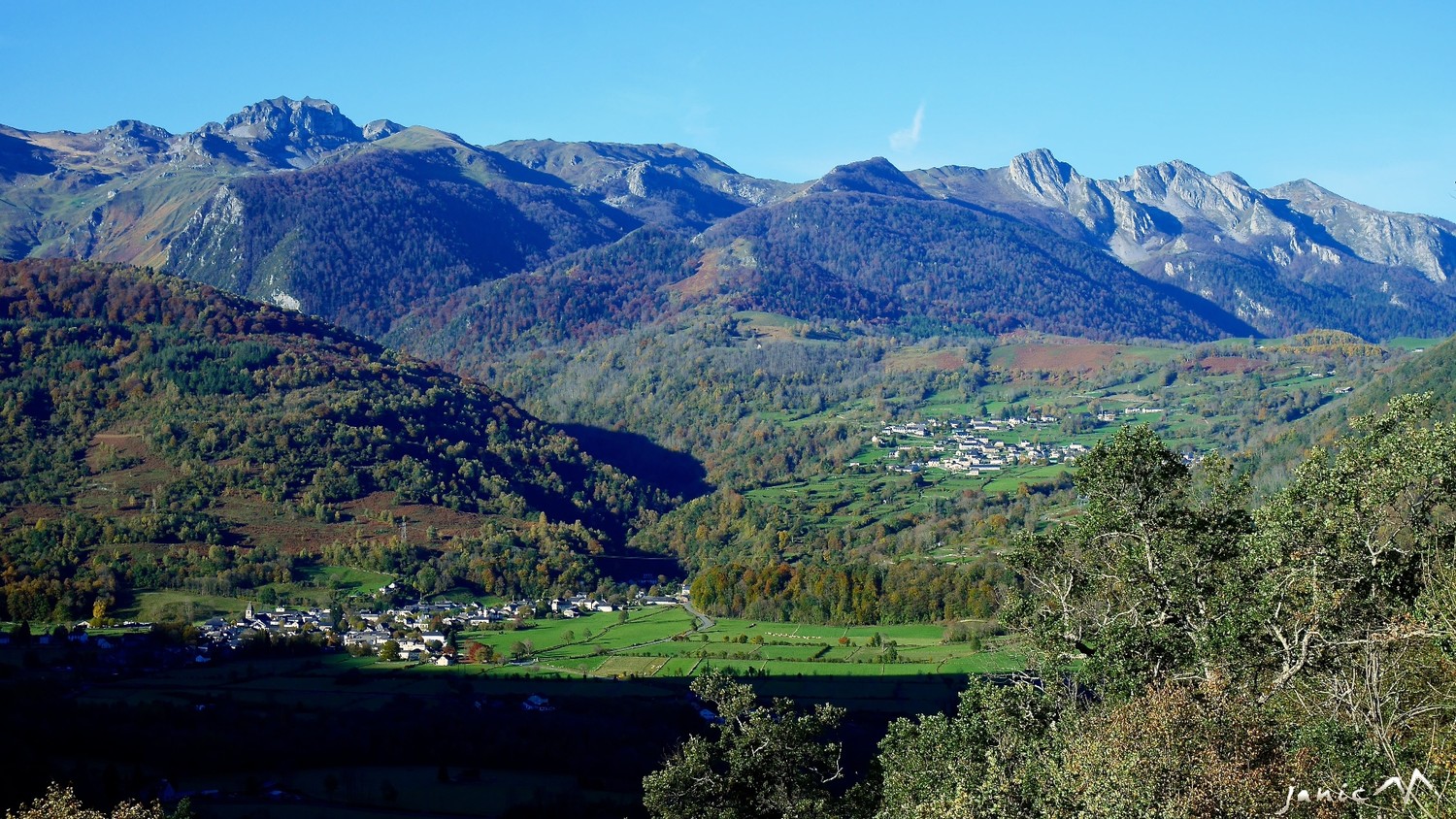Rocher d'Aran & le Benou