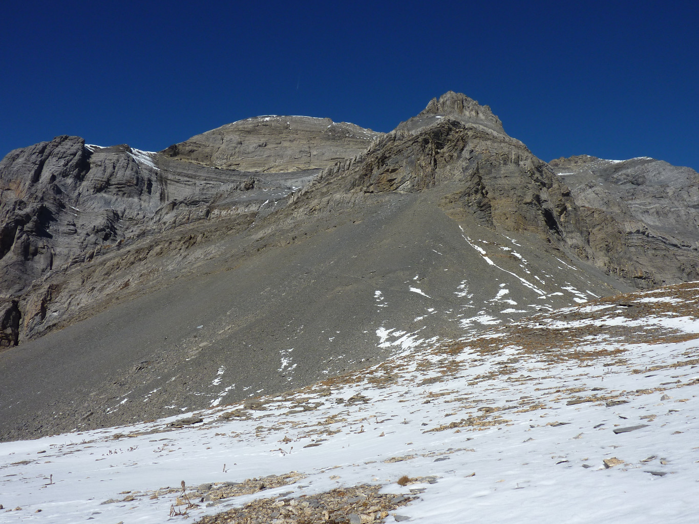 Le Pic de Tenneverge depuis le col éponyme