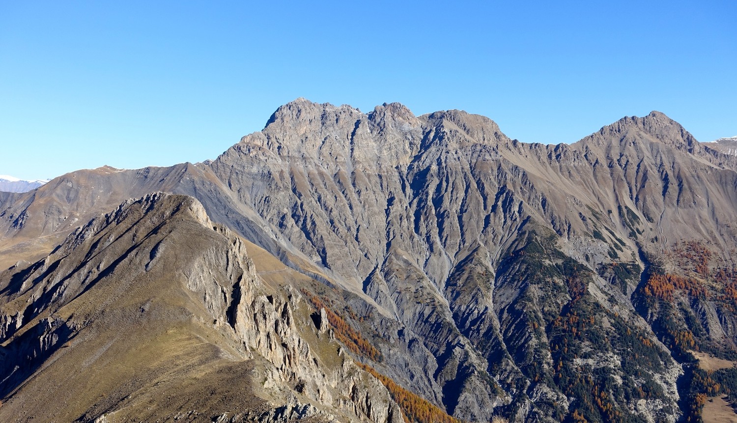 Le Peissieou et la Montagnette.
