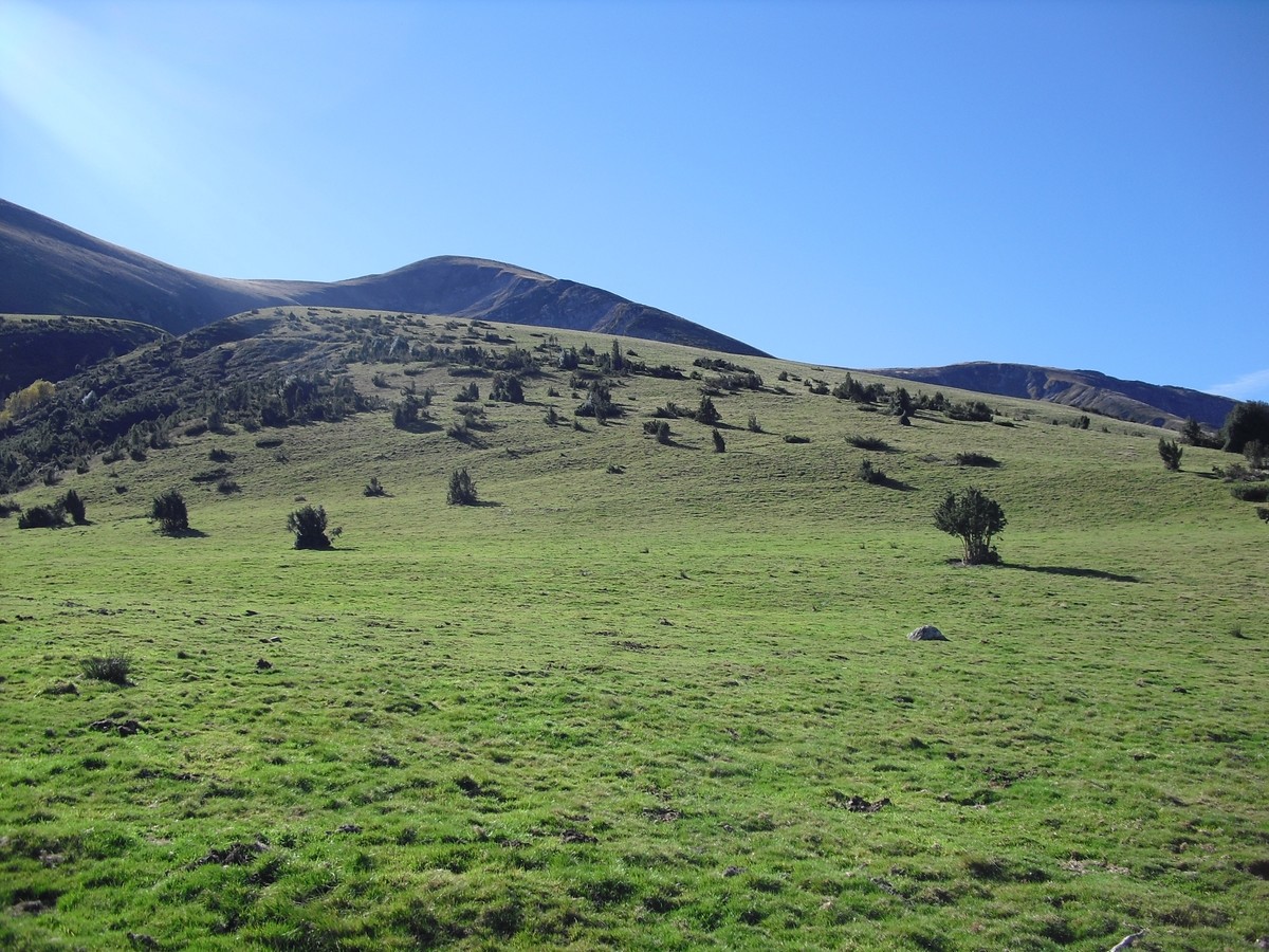 Paumaude et Col de la Célade depuis le plateau à 1360 m