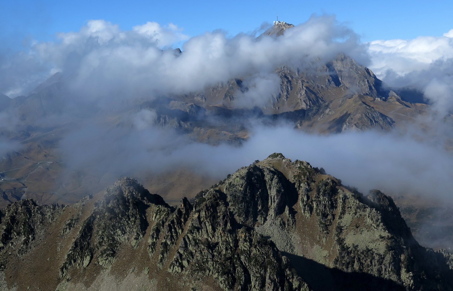 Le pic du Midi résiste