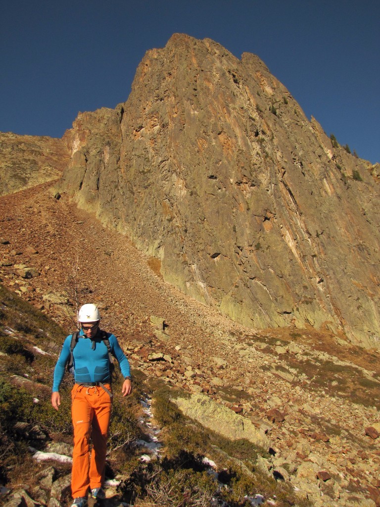 The face showing (or - rather - hiding!) the route