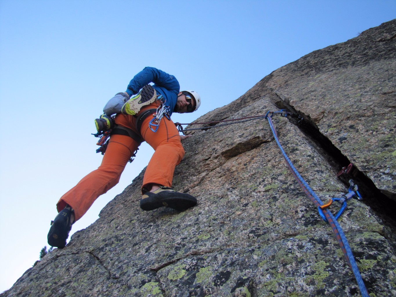 Start of Pitch 8. Jam crack with Friend 4 and in situ camelot