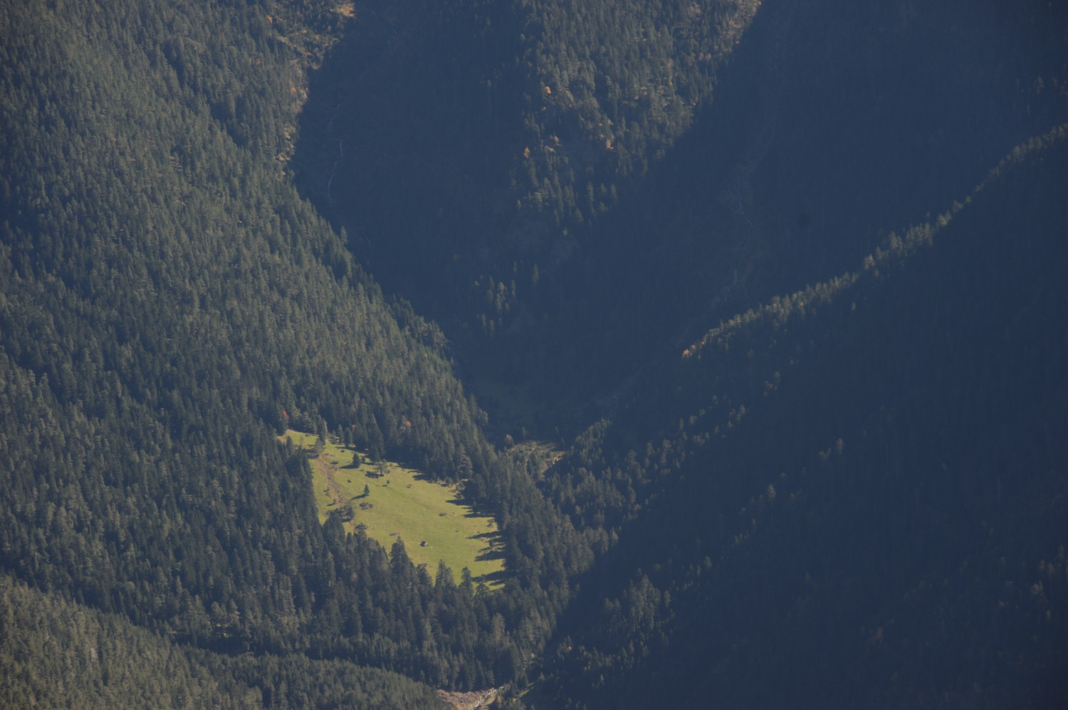 Cortail de Péguère depuis le Pic d'Aret