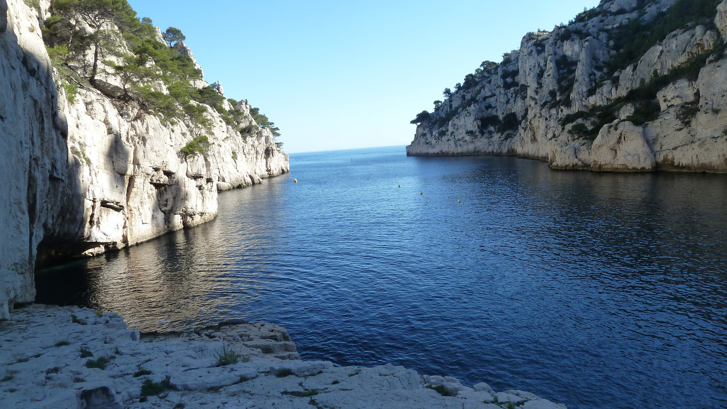 attaque au bord de l'eau