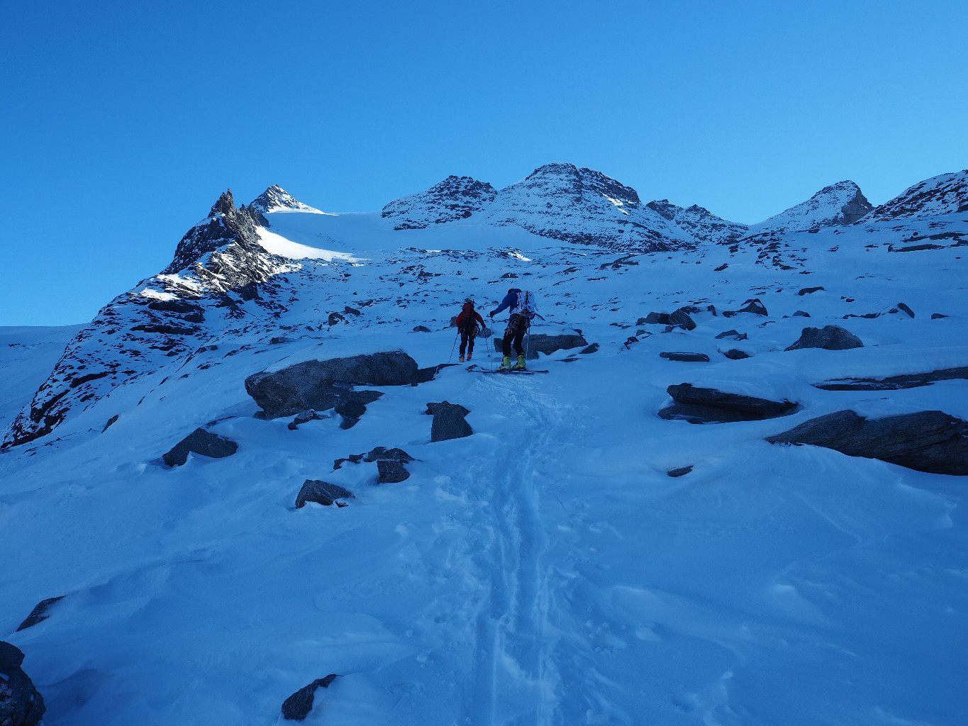 début de la montée au Breithornpass