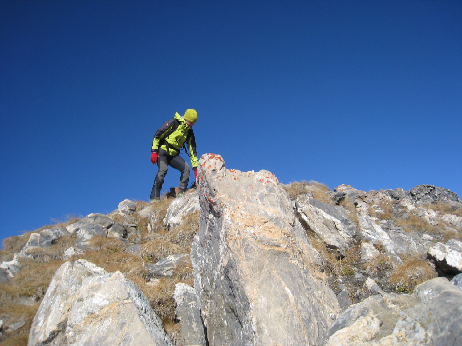 Alain sur les rochers sommitaux- Pte 2795m