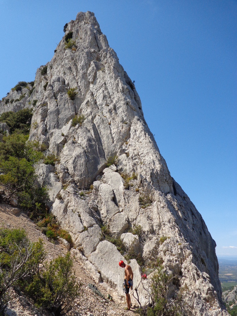 départ de la voie l'arête LAGARDE