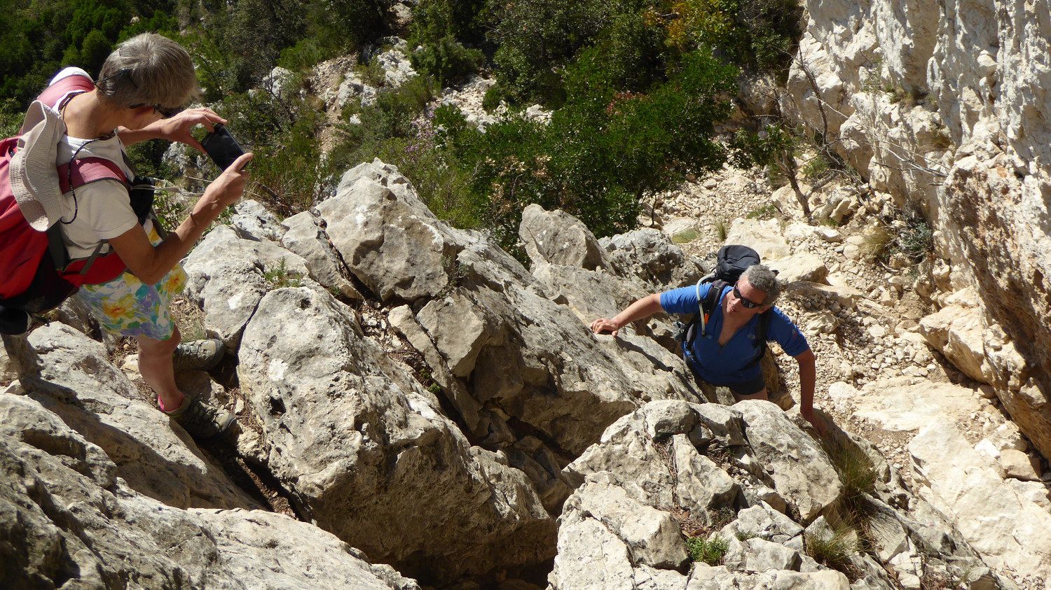 Passage grimpant sans chaine dans la cheminée du Diable