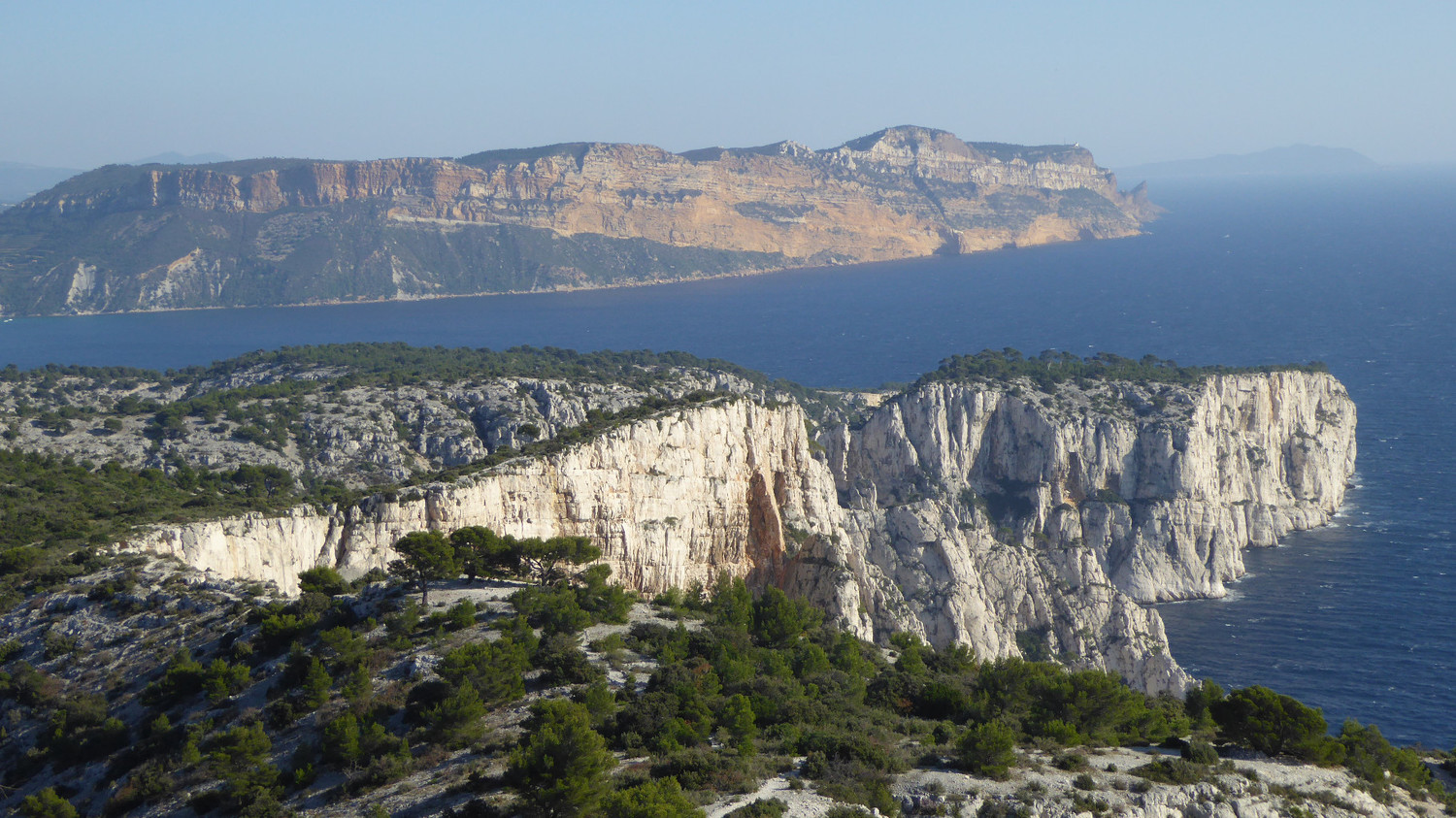 Cap Canaille au loin