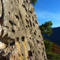 Les tafoni du sommet des voies du secteur du haut